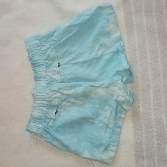 Charlotte Russe Cuffed Drawstring Shorts - Picture 3 of 7